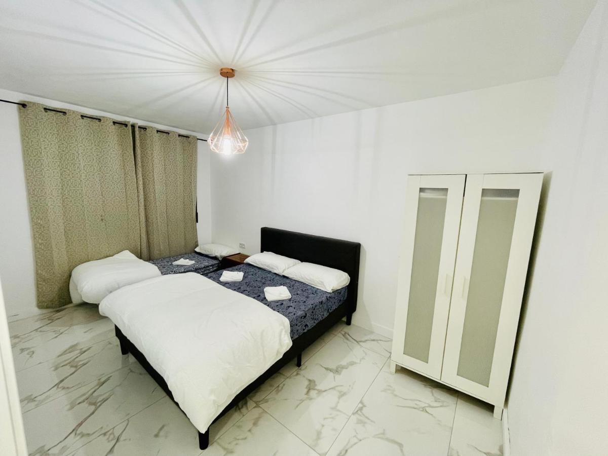 Queen Apartments Santa Coloma de Gramenet Экстерьер фото