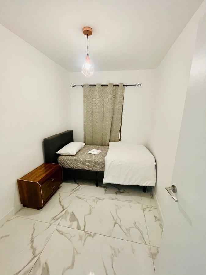Queen Apartments Santa Coloma de Gramenet Экстерьер фото