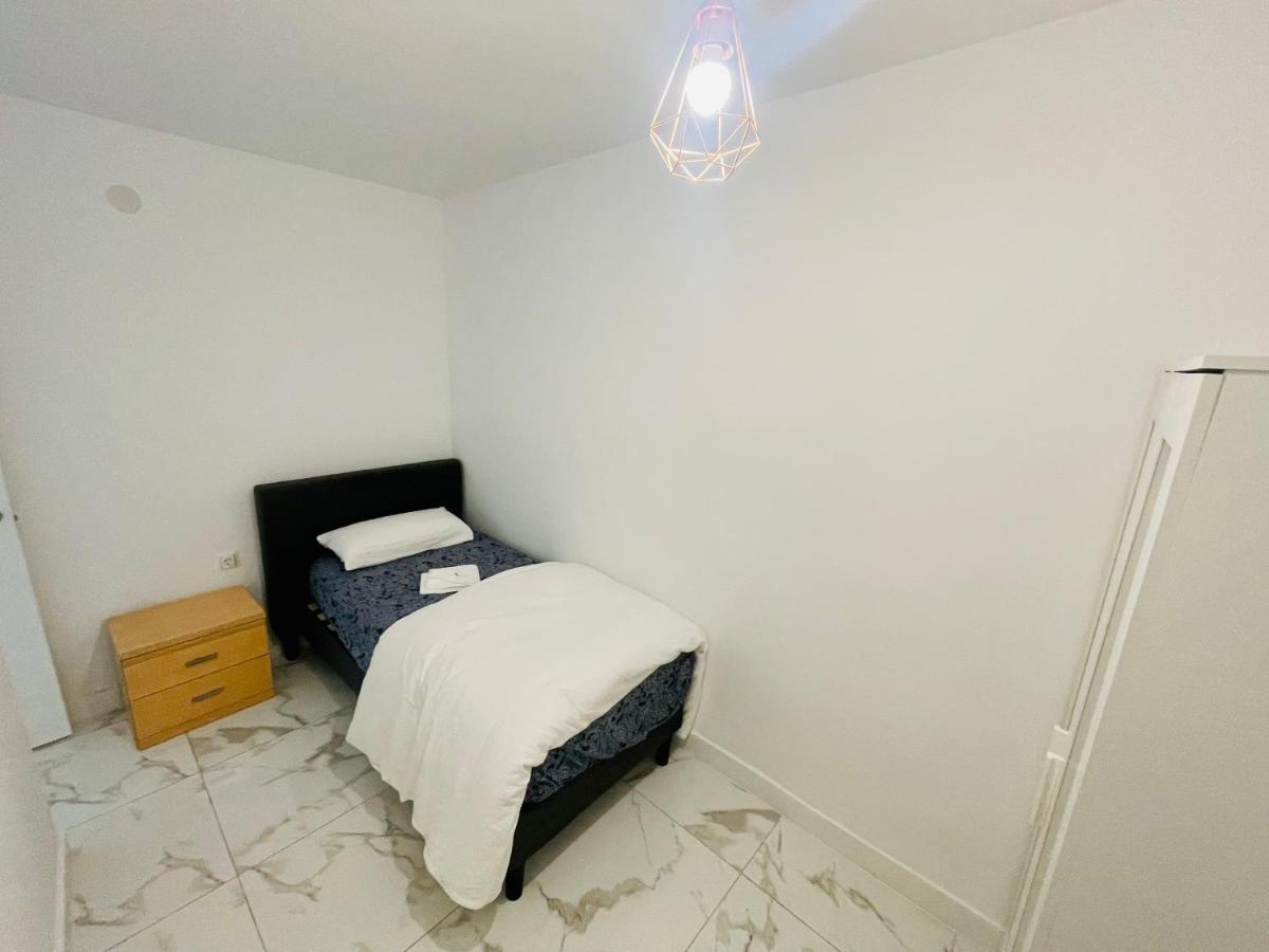 Queen Apartments Santa Coloma de Gramenet Экстерьер фото